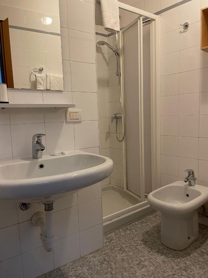 Albergo Della Torre Cernobbio Luaran gambar