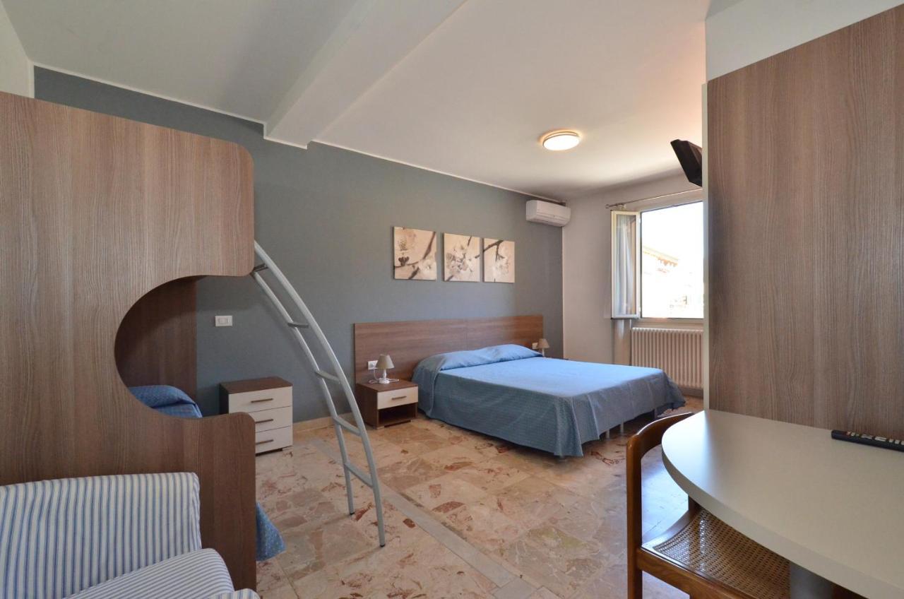 Albergo Della Torre Cernobbio Luaran gambar