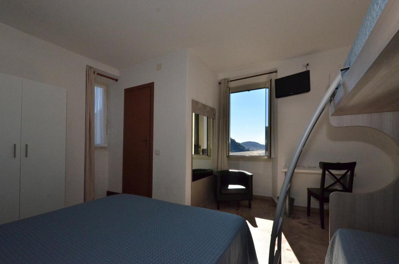 Albergo Della Torre Cernobbio Luaran gambar